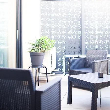 T2 Neuf Terrasse Le Long Voie Douce- 10mn En Velo * La Ciotat